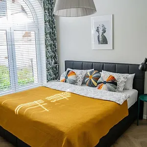 https://brokilon-house.krakowhotelspoland.com