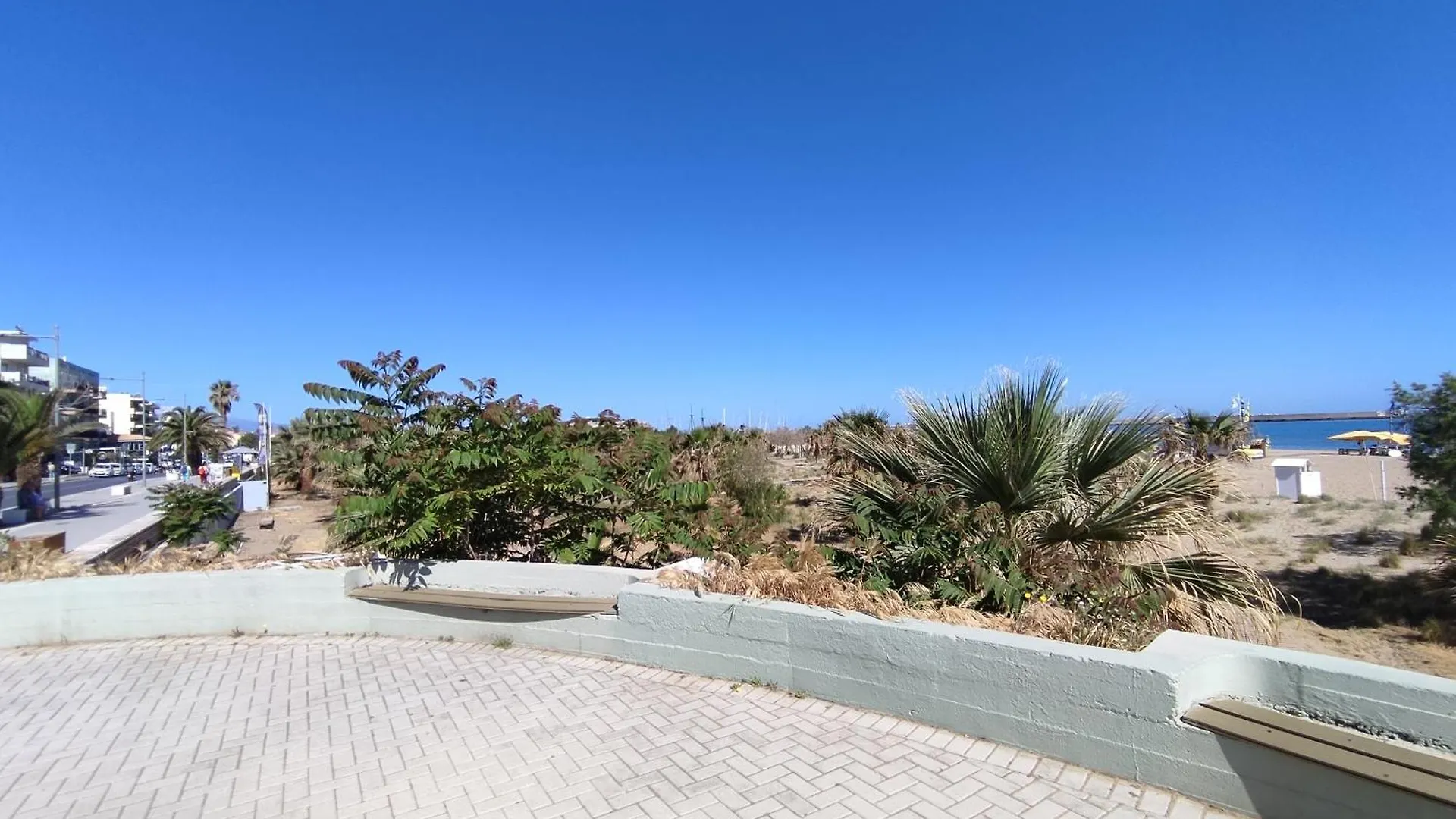 Stratos Seaside Corner Apartment Rethymno  0*, Rethymno (Crete) Greece